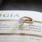 oval Cut Diamond Engagement Ring 18K yellow gold 